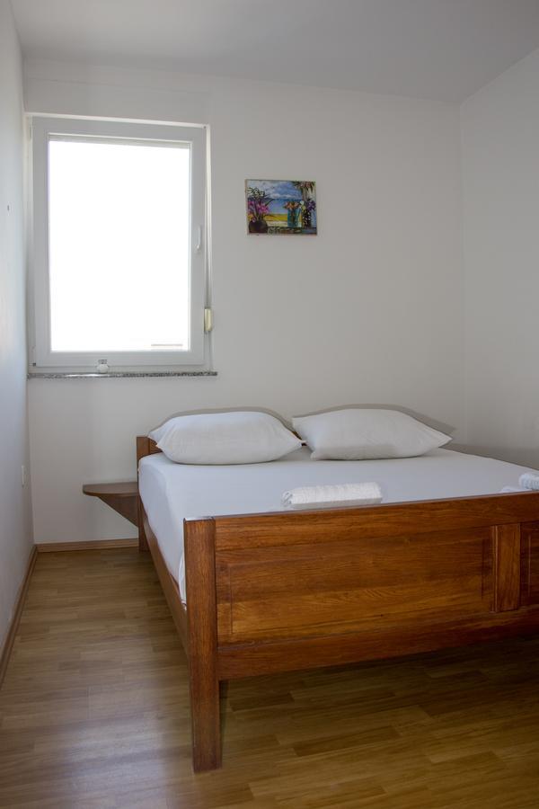 Apartments Sv. Jelena 2 Pag Town Extérieur photo