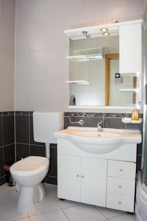 Apartments Sv. Jelena 2 Pag Town Extérieur photo